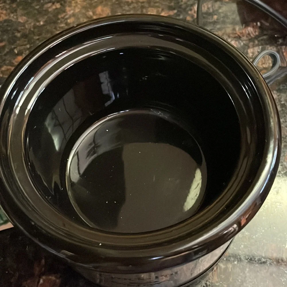 Crock pot - Picture 3 of 3